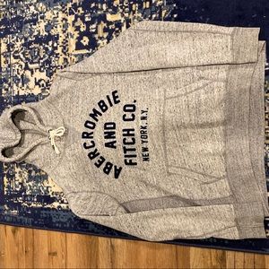 ABERCROMBIE SWEATER SIZE XS